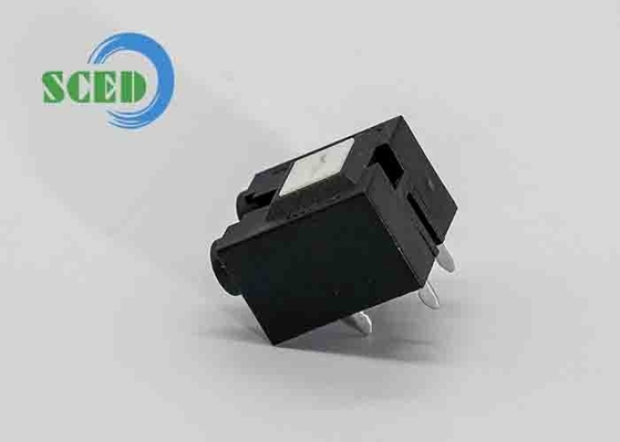 بلاك نهاية 300 فولت 10A PBT الأسود من نوع المسمار للاتصال الكهربائي -40C- 105C