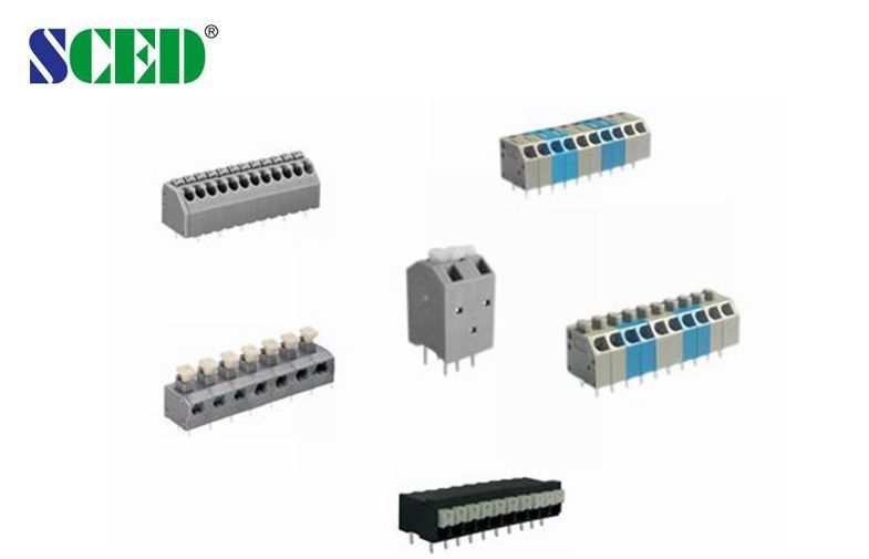 45 درجة سلك مدخل الربيع محطة كتلة الملعب 3.50mm 300v 2P - 28P