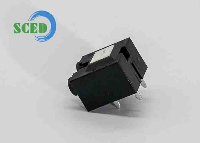 بلاك نهاية 300 فولت 10A PBT الأسود من نوع المسمار للاتصال الكهربائي -40C- 105C